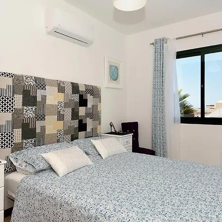 Villa Playa Blanca Sleeps 10 Pool Air Con Wifi *